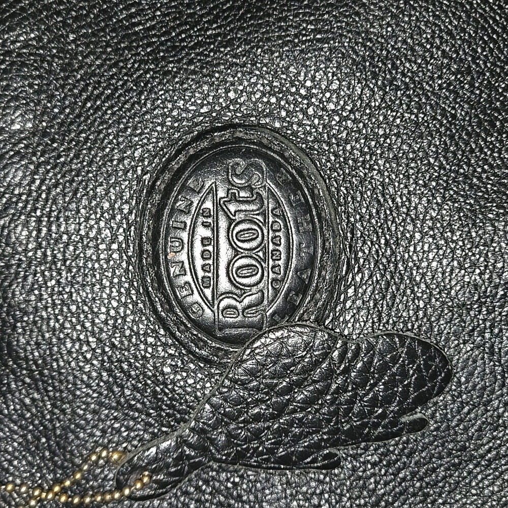 Black Leather Roots Bag In Beautiful Condition Its  Heavy Leather. - Picture 3 of 6